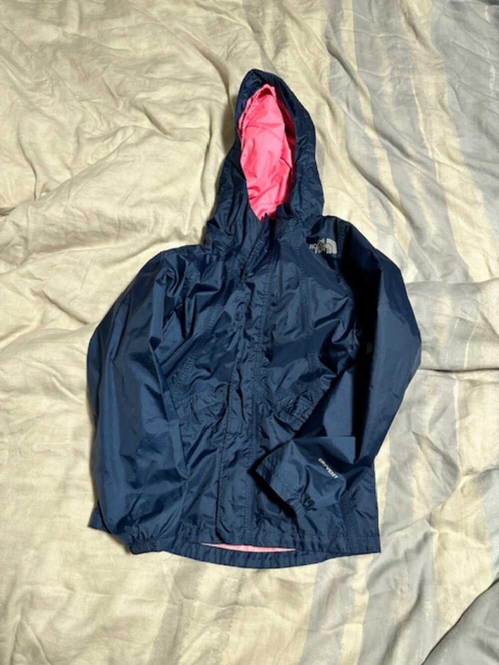 The North Face girls size 6 jacket